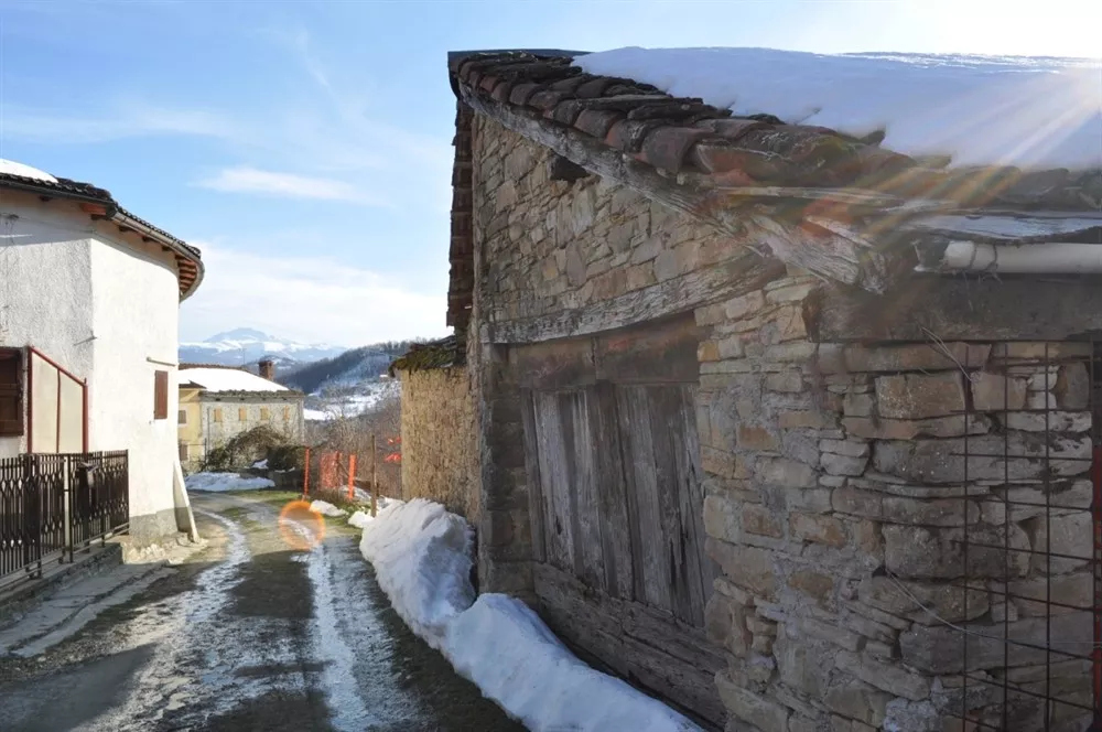 Piccolo borgo situato a poche centinaia di metri a sud del capoluogo.