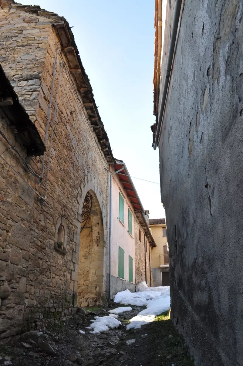 Piccolo borgo situato a poche centinaia di metri a sud del capoluogo.